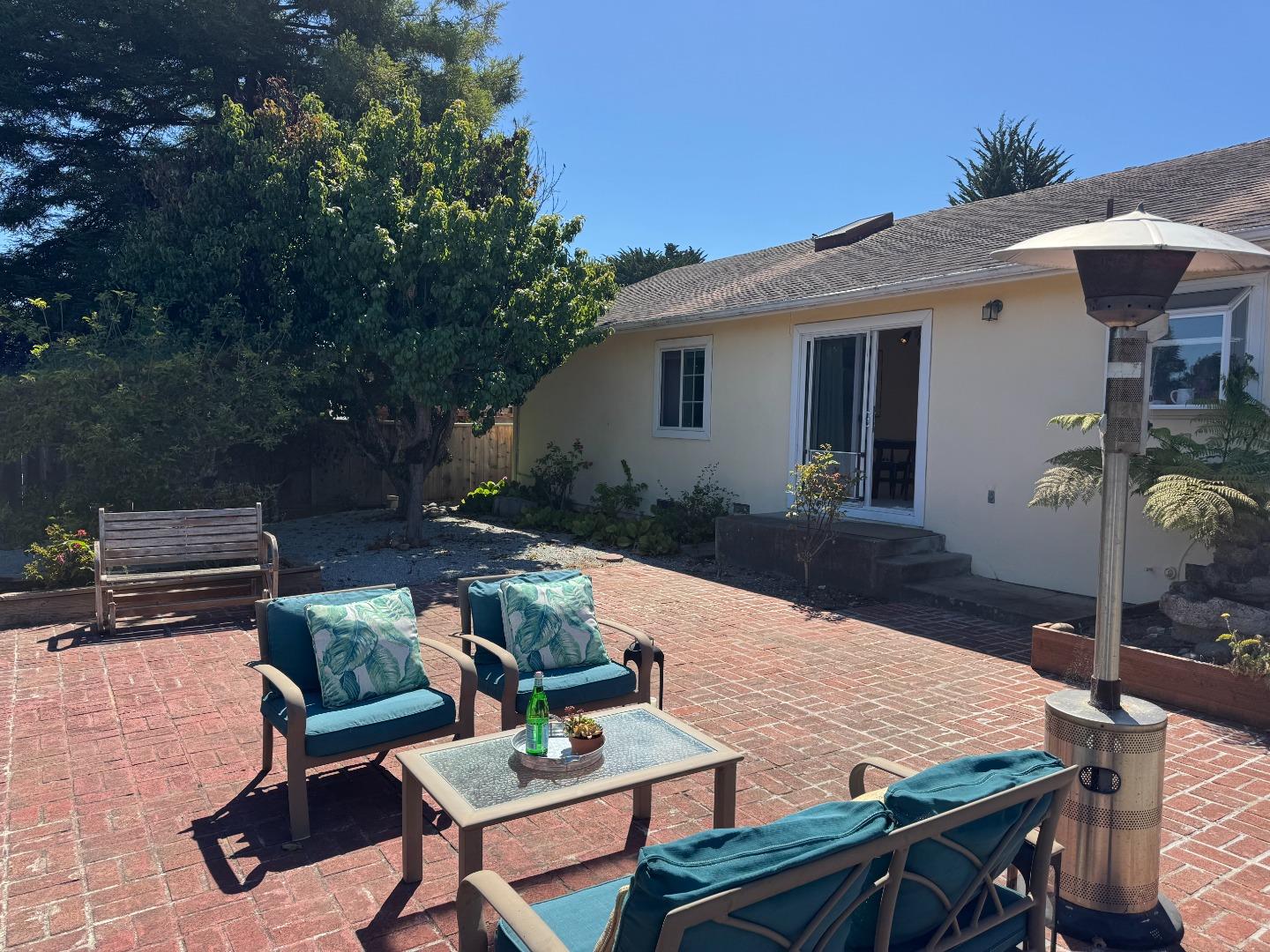 Monterey, California, 93940, United States, 4 Bedrooms Bedrooms, ,3 BathroomsBathrooms,Residential,For Sale,1829502