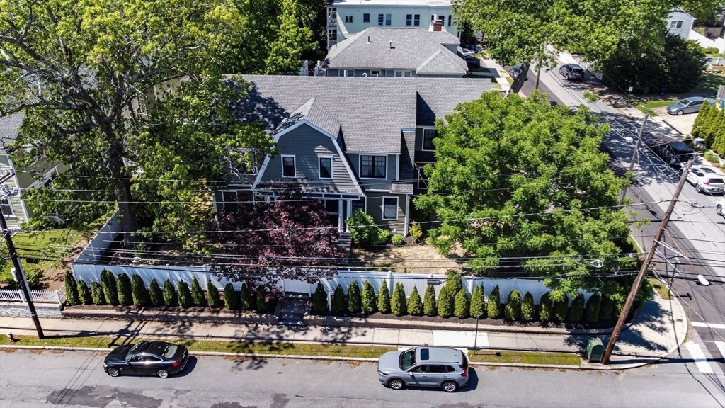 Newton, Massachusetts, 02460, United States, 4 Bedrooms Bedrooms, ,5 BathroomsBathrooms,Residential,For Sale,1830588