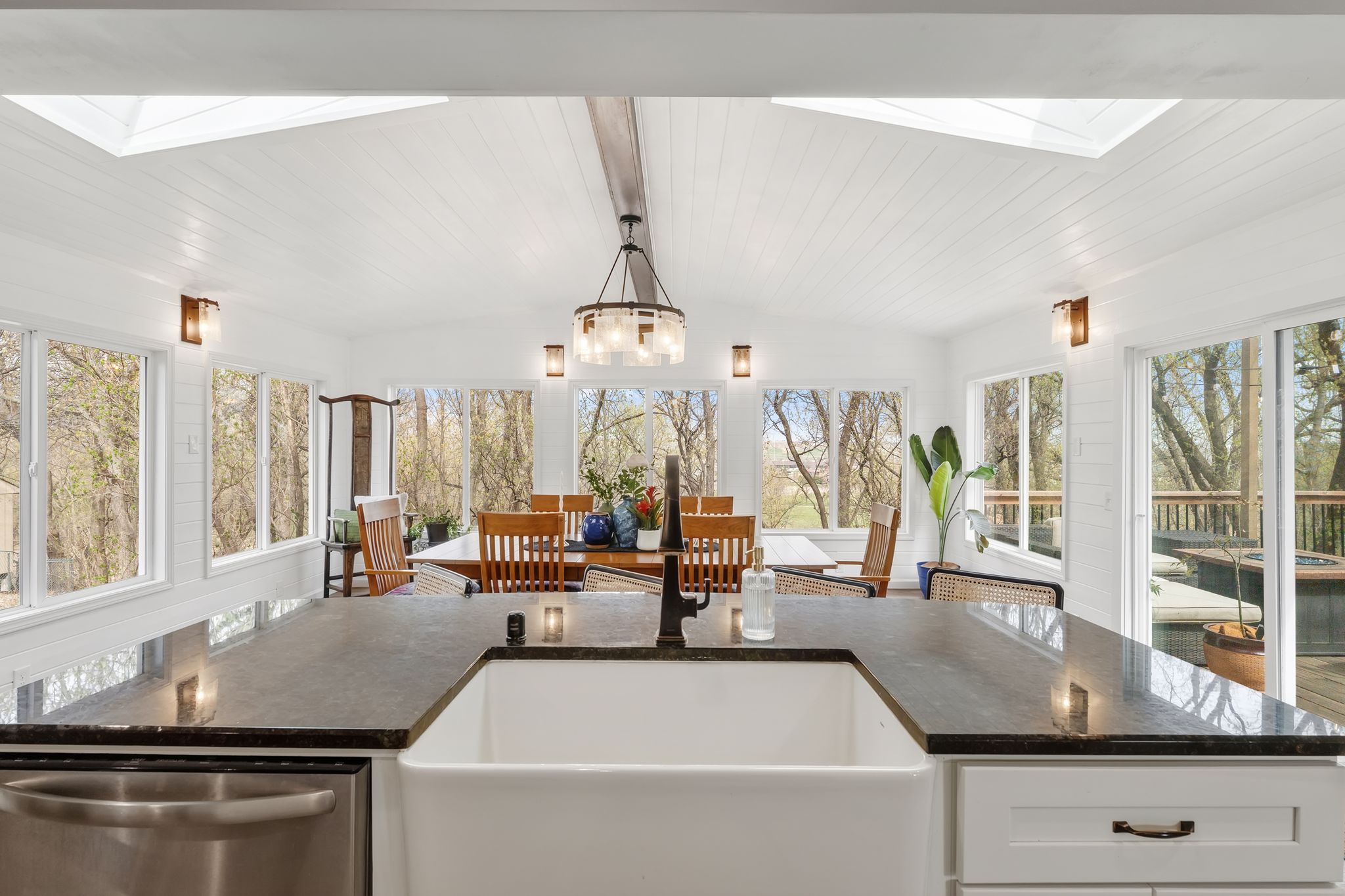  Stylish Renovation Meets Classic Charm - 物件實景