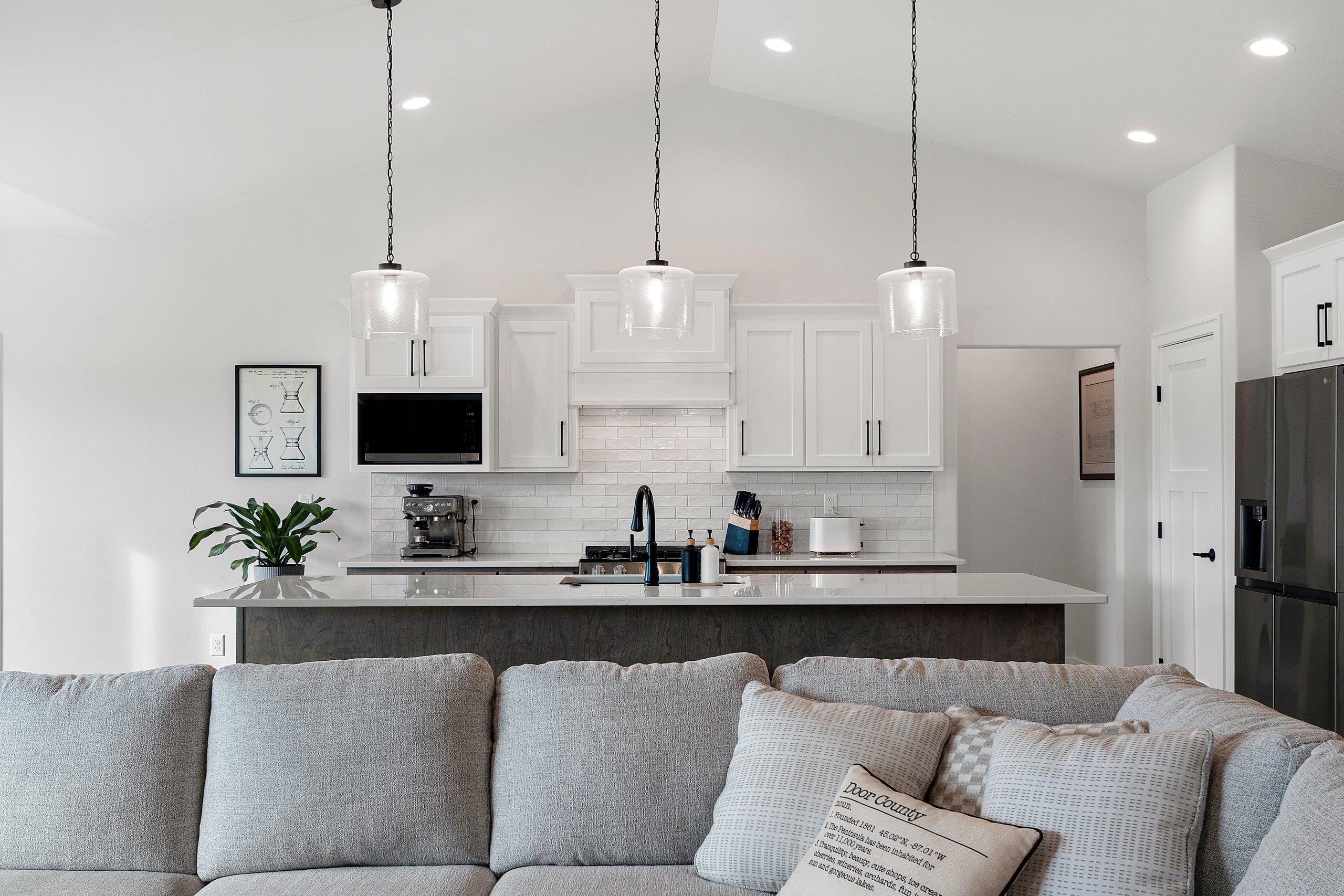 SUAMICO, Wisconsin, 54313, United States, 5 Bedrooms Bedrooms, ,4 BathroomsBathrooms,Residential,For Sale,2000952