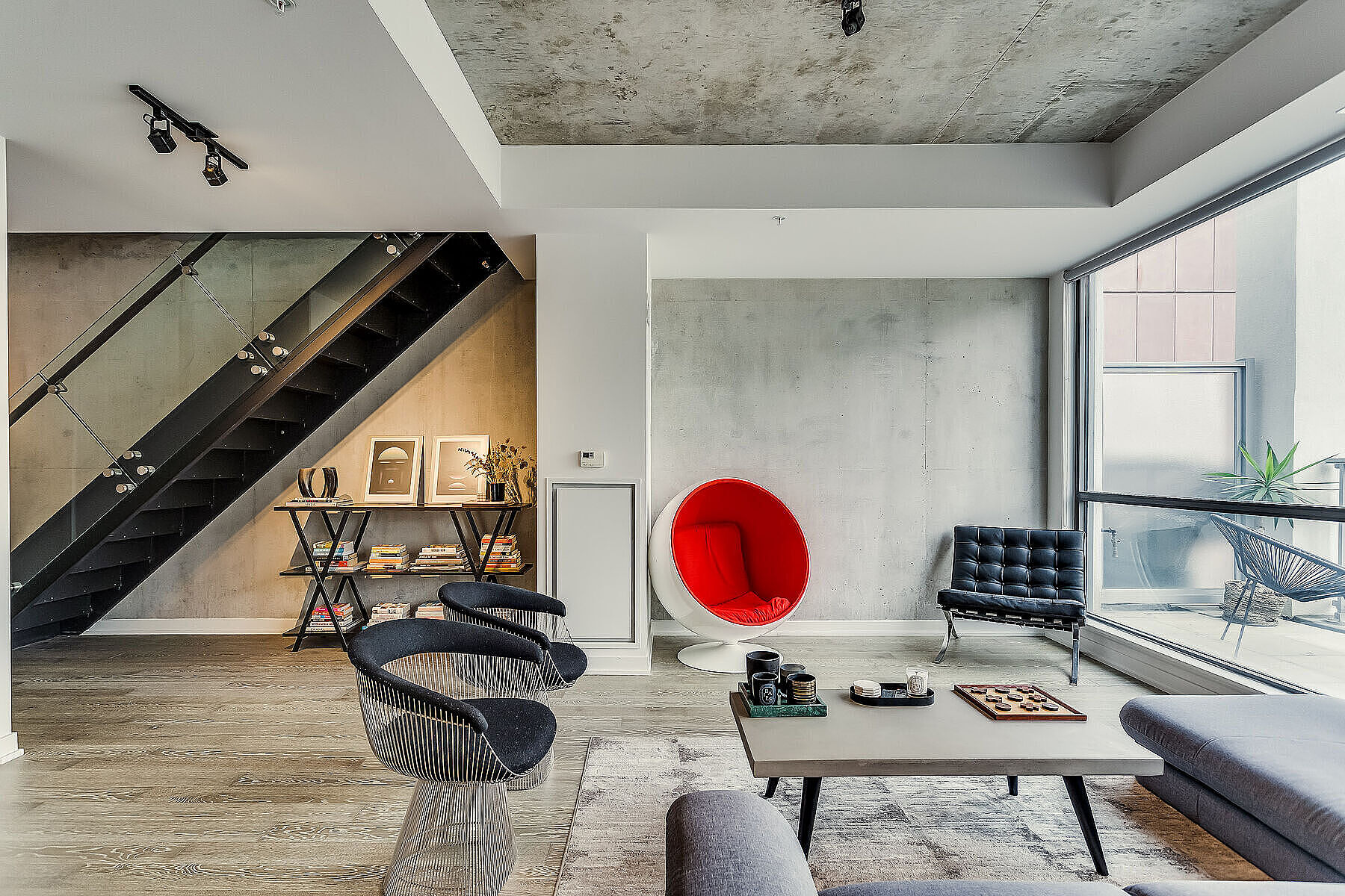  Sophisticated and Spacious - 物件實景