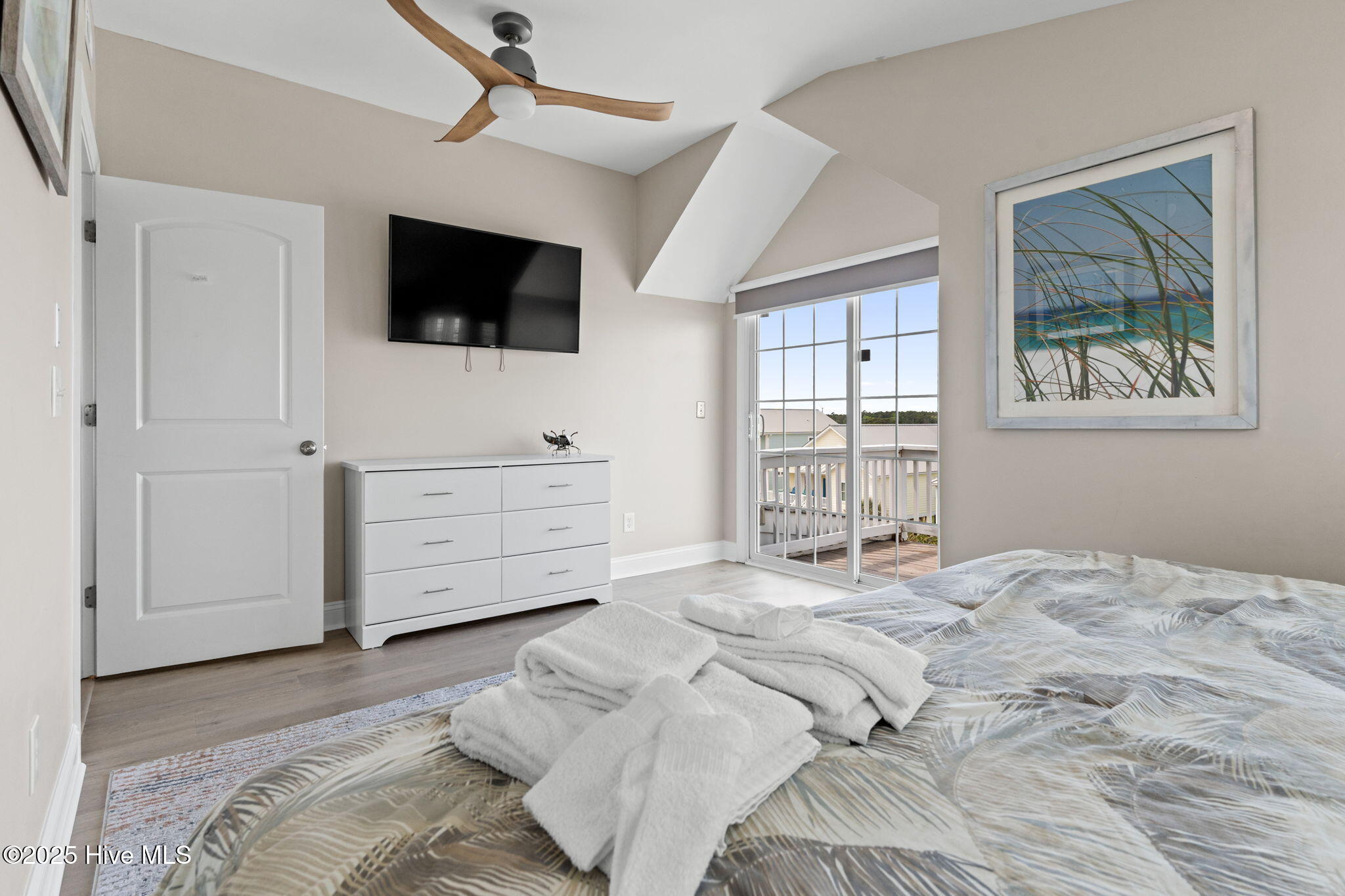 Oak Island, North Carolina, 28465, United States, 10 Bedrooms Bedrooms, ,7 BathroomsBathrooms,Residential,For Sale,1975431