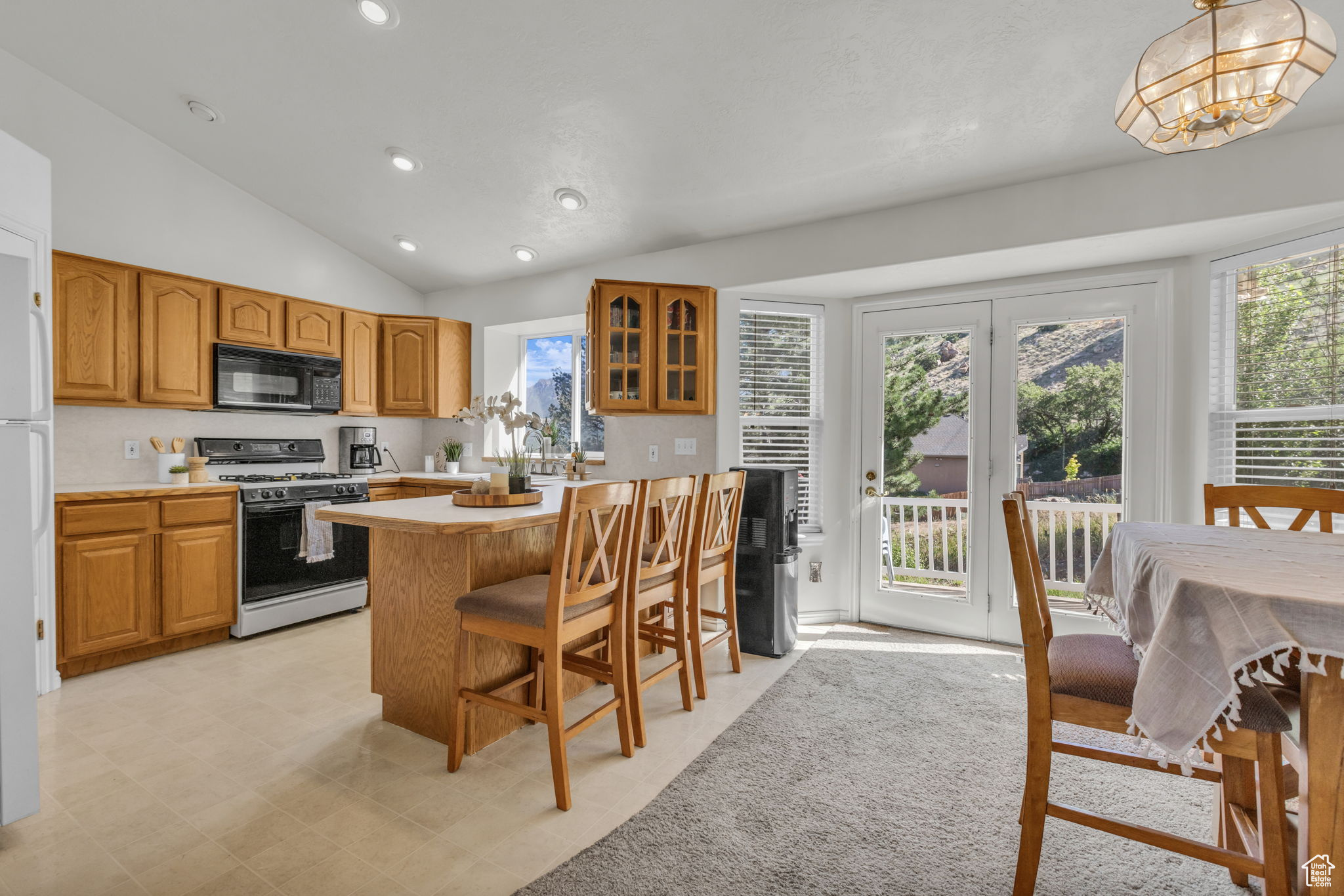 Ogden, Utah, 84404, United States, 4 Bedrooms Bedrooms, ,3 BathroomsBathrooms,Residential,For Sale,1867138