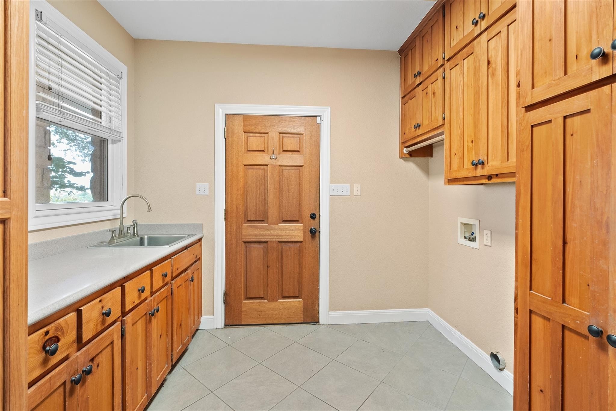 Georgetown, Texas, 78626, United States, 3 Bedrooms Bedrooms, ,3 BathroomsBathrooms,Residential,For Sale,1825192