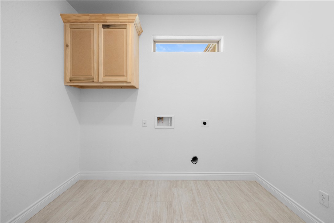 Bryan, Texas, 77808, United States, 3 Bedrooms Bedrooms, ,3 BathroomsBathrooms,Residential,For Sale,1984119