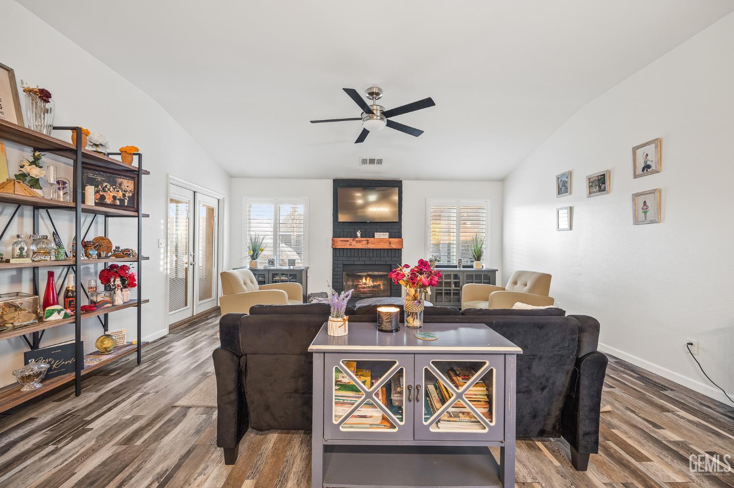 Hanford, California, 93230, United States, 4 Bedrooms Bedrooms, ,2 BathroomsBathrooms,Residential,For Sale,1985699