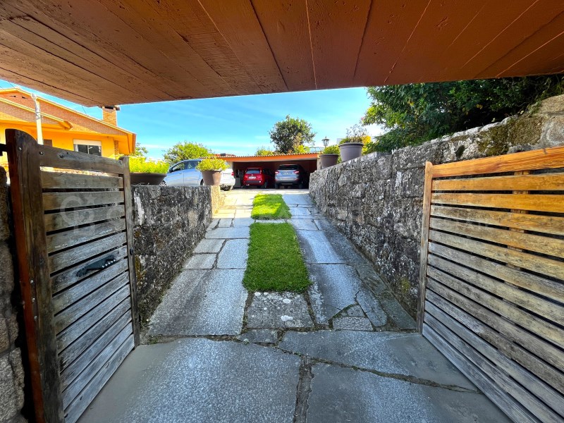 Pontevedra, Vigo, Comesa?a - Matam?, Matam? Pontev, Vigo, Galicia, ES, 4 Bedrooms Bedrooms, ,3 BathroomsBathrooms,Residential,For Sale,Pontevedra, Vigo, Comesa?a - Matam?, Matam? Pontev,1599052