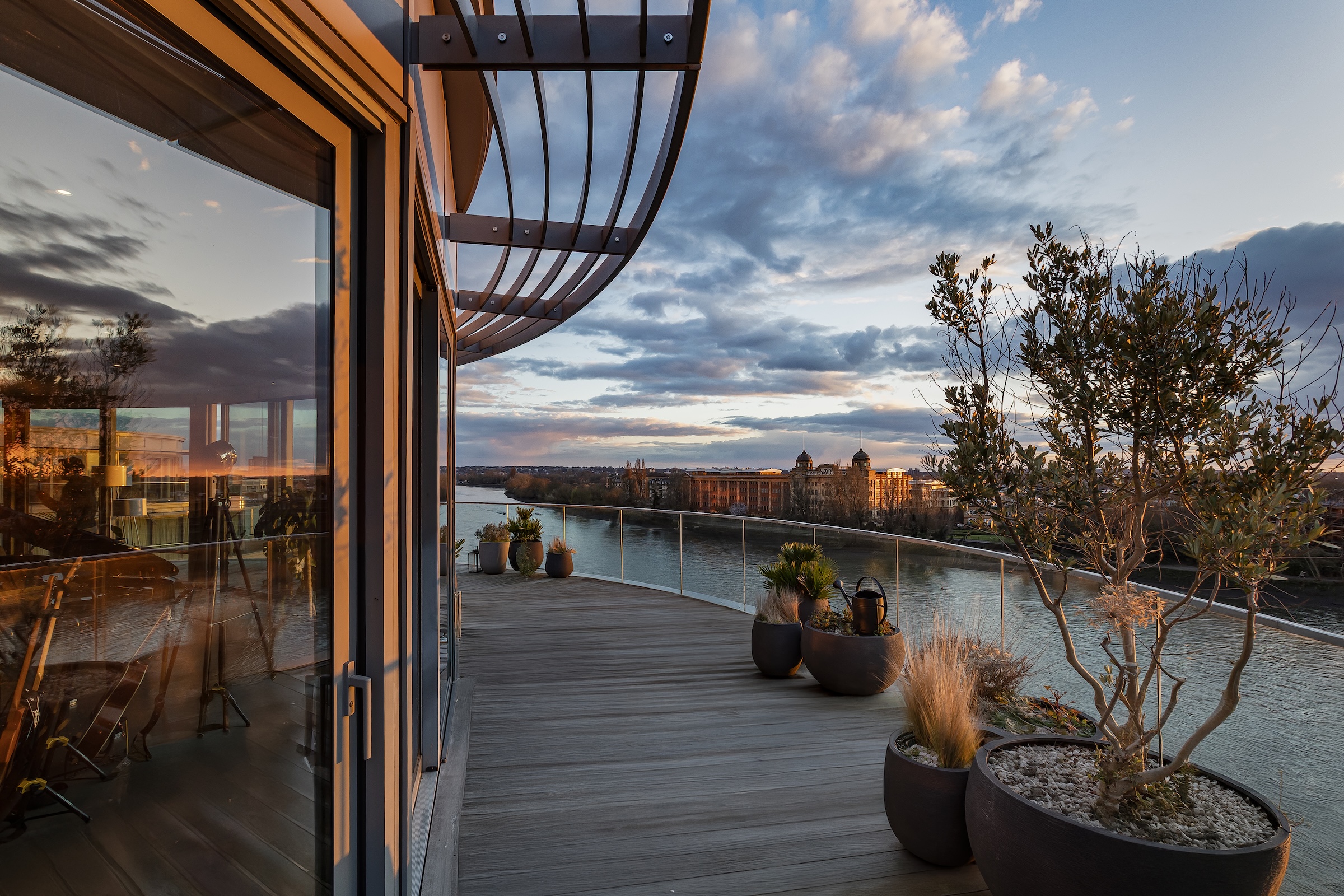  Striking penthouse with panoramic vistas of the Thames - 物件實景