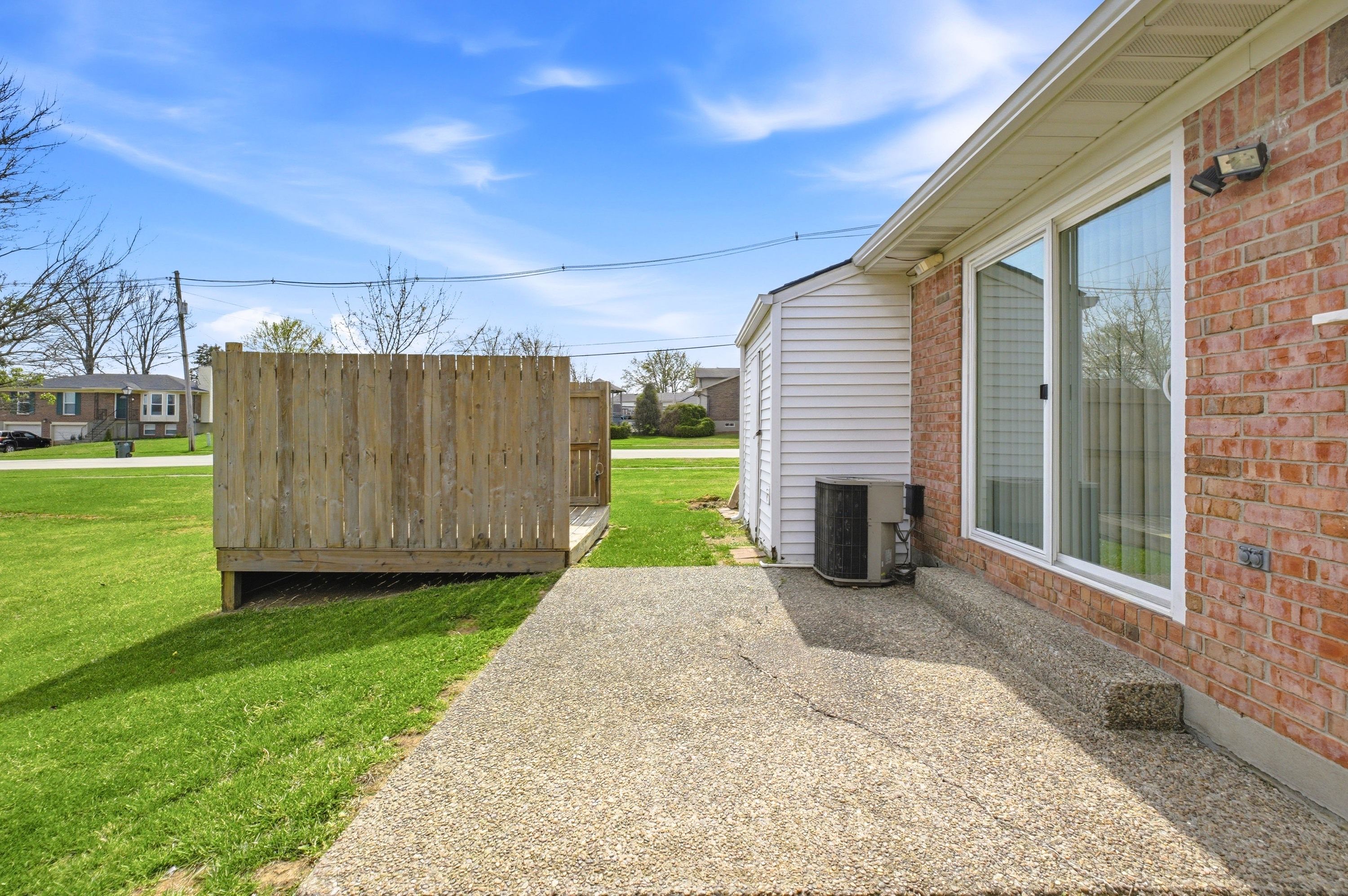  4319 Chenwood Lane, Louisville, KY 40299 - 物件實景