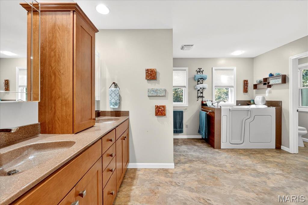 Marthasville, Missouri, 63357, United States, 4 Bedrooms Bedrooms, ,3 BathroomsBathrooms,Residential,For Sale,1973136