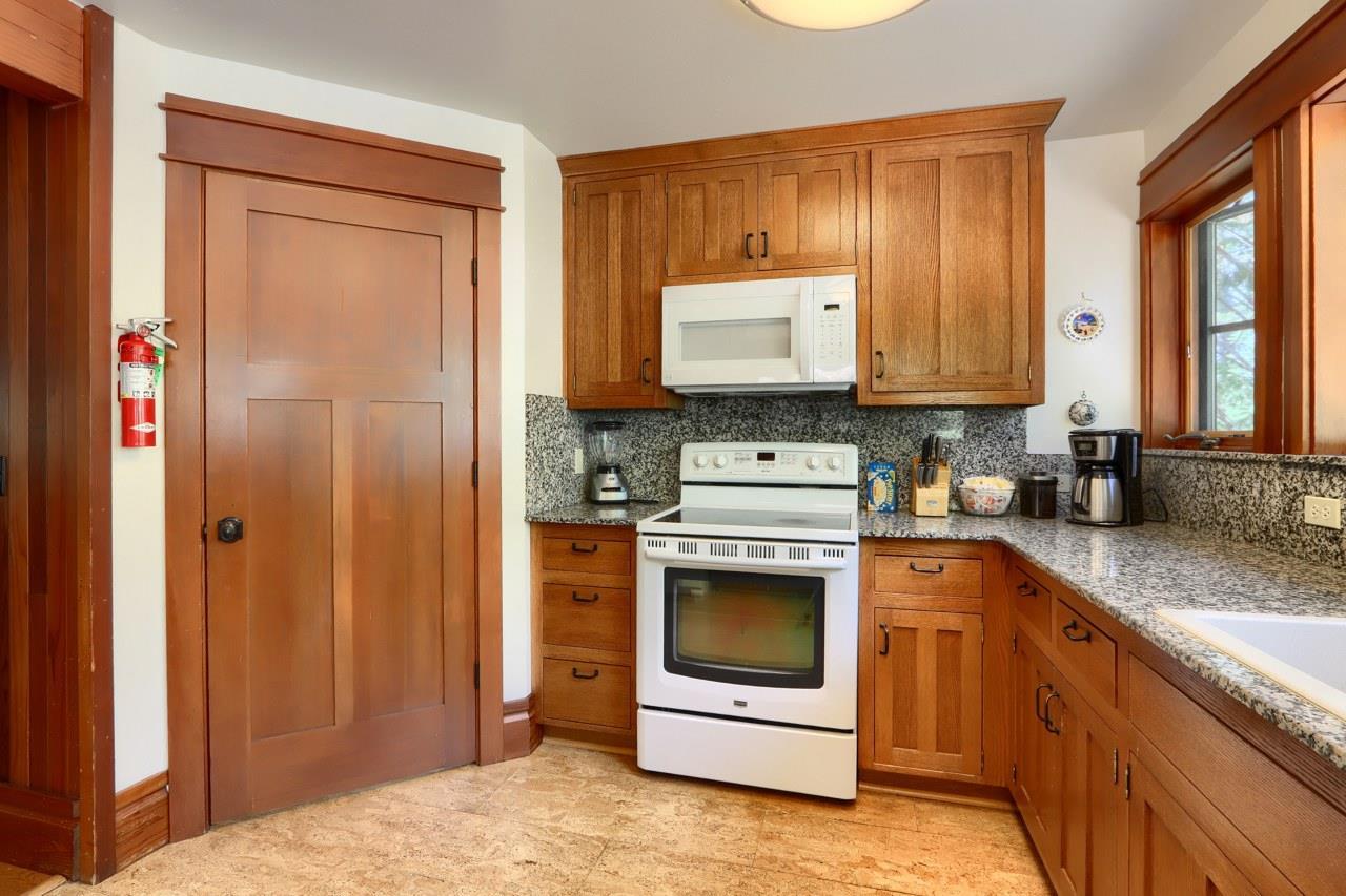 Yosemite West, California, 95389, United States, 3 Bedrooms Bedrooms, ,2 BathroomsBathrooms,Residential,For Sale,1980378