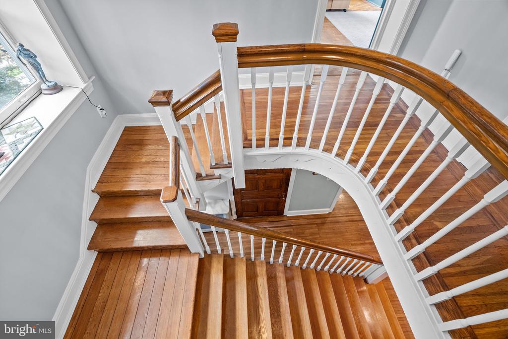 Lansdowne, Pennsylvania, 19050, United States, 5 Bedrooms Bedrooms, ,3 BathroomsBathrooms,Residential,For Sale,1926052