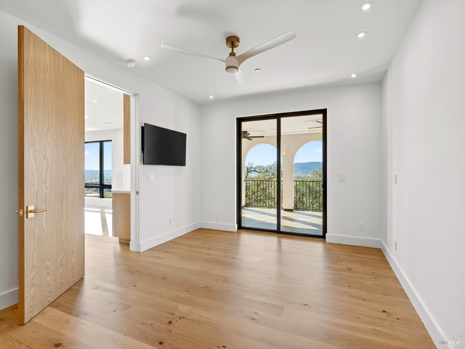 Napa, California, 94558, United States, 3 Bedrooms Bedrooms, ,5 BathroomsBathrooms,Residential,For Sale,1991102