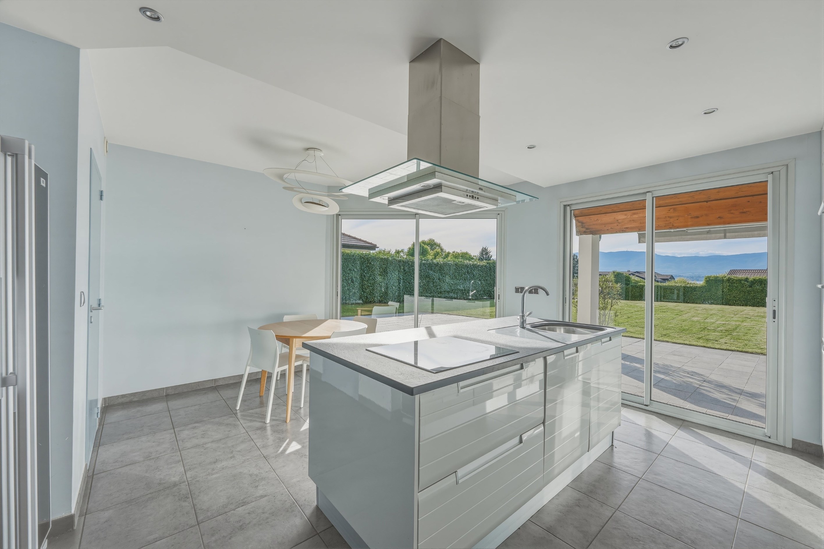  Contemporary property in close proximity to Lake Geneva - 物件實景