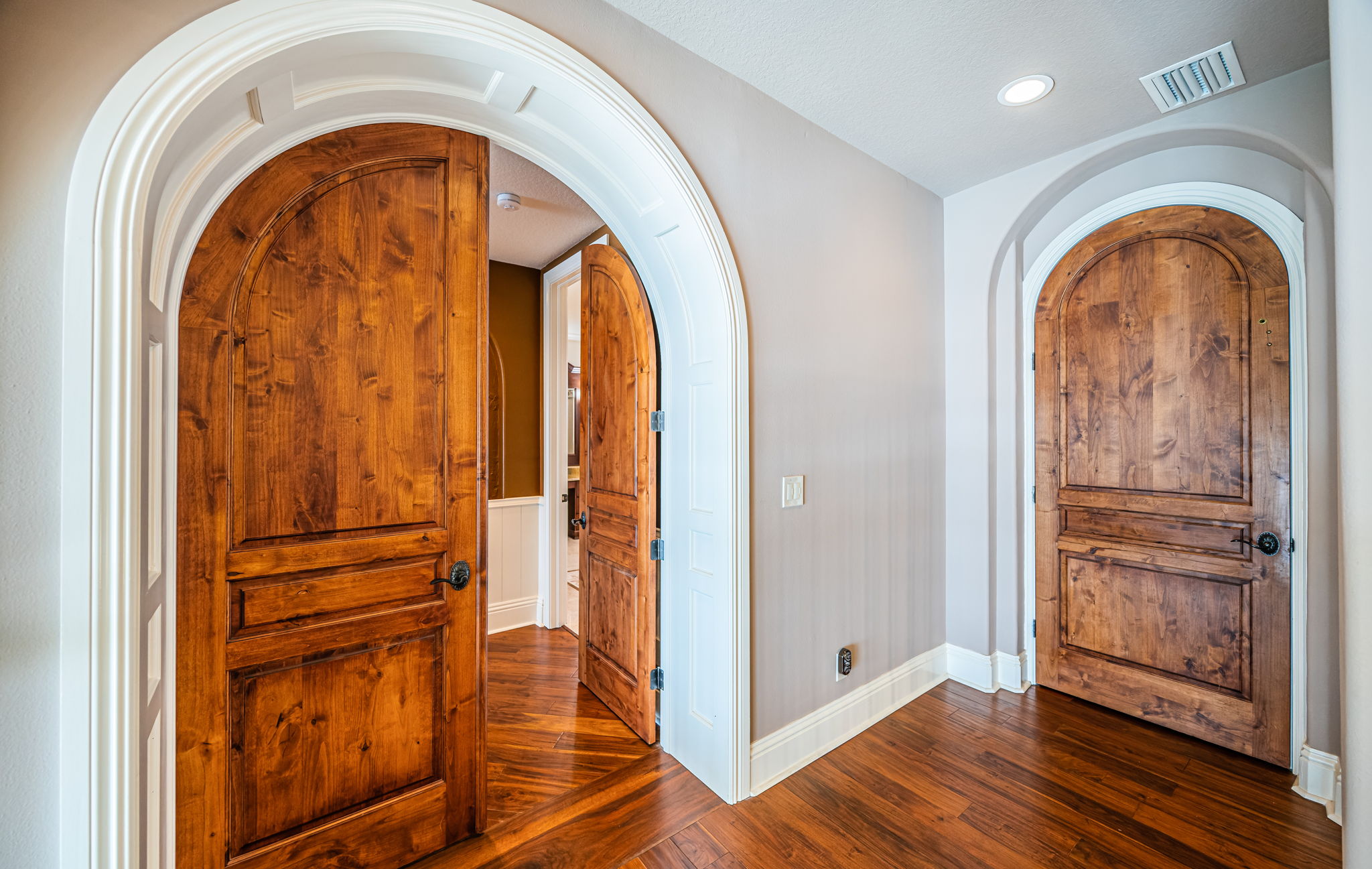 Redington Beach, Florida, 33708, United States, 5 Bedrooms Bedrooms, ,10 BathroomsBathrooms,Residential,For Sale,1697870