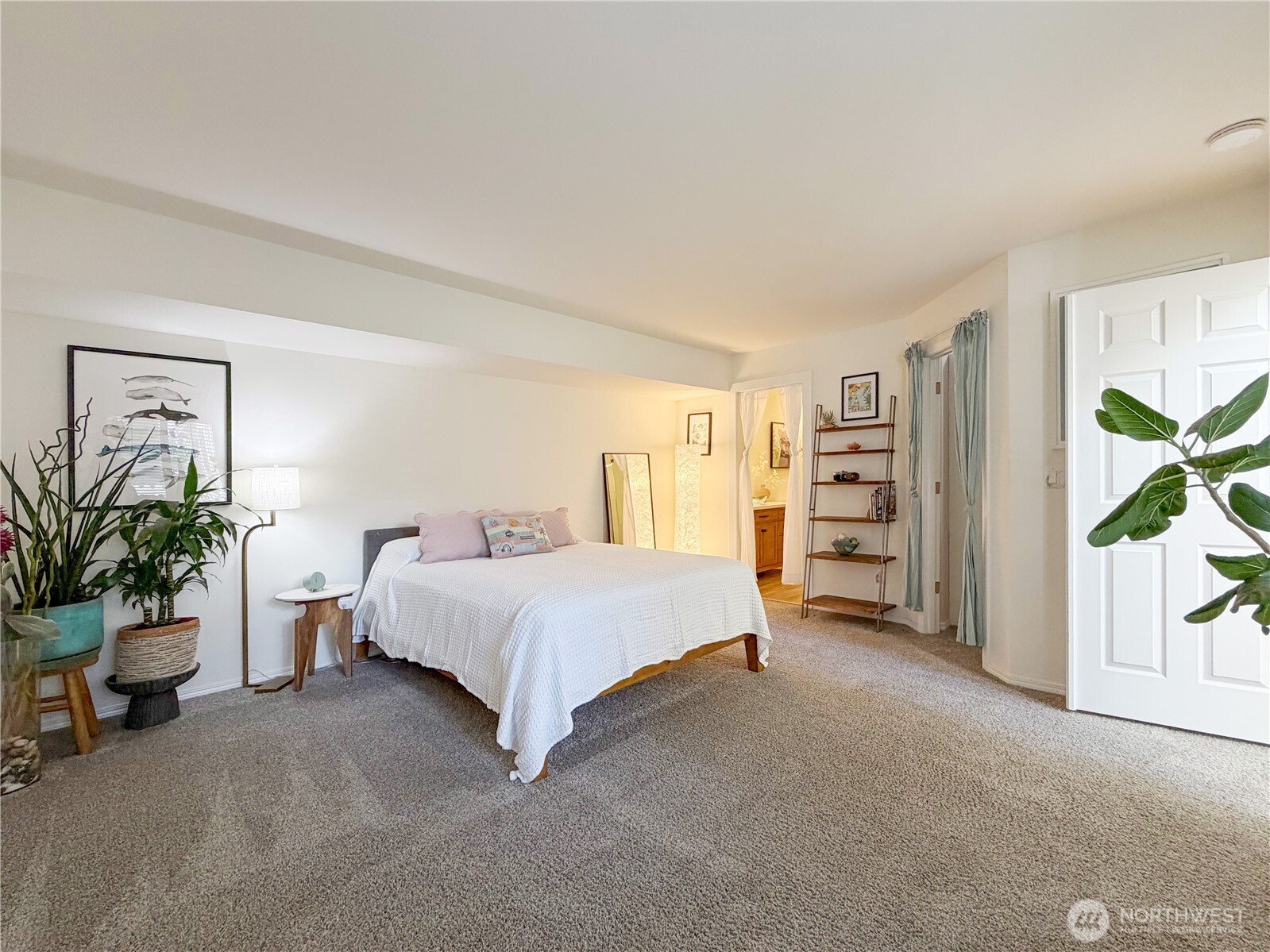 Everett, Washington, 98203, United States, 3 Bedrooms Bedrooms, ,3 BathroomsBathrooms,Residential,For Sale,2048995