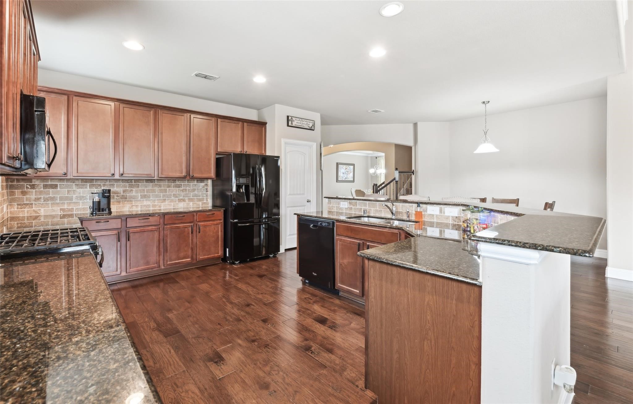 Little Elm, Texas, 75068, United States, 5 Bedrooms Bedrooms, ,4 BathroomsBathrooms,Residential,For Sale,1971271