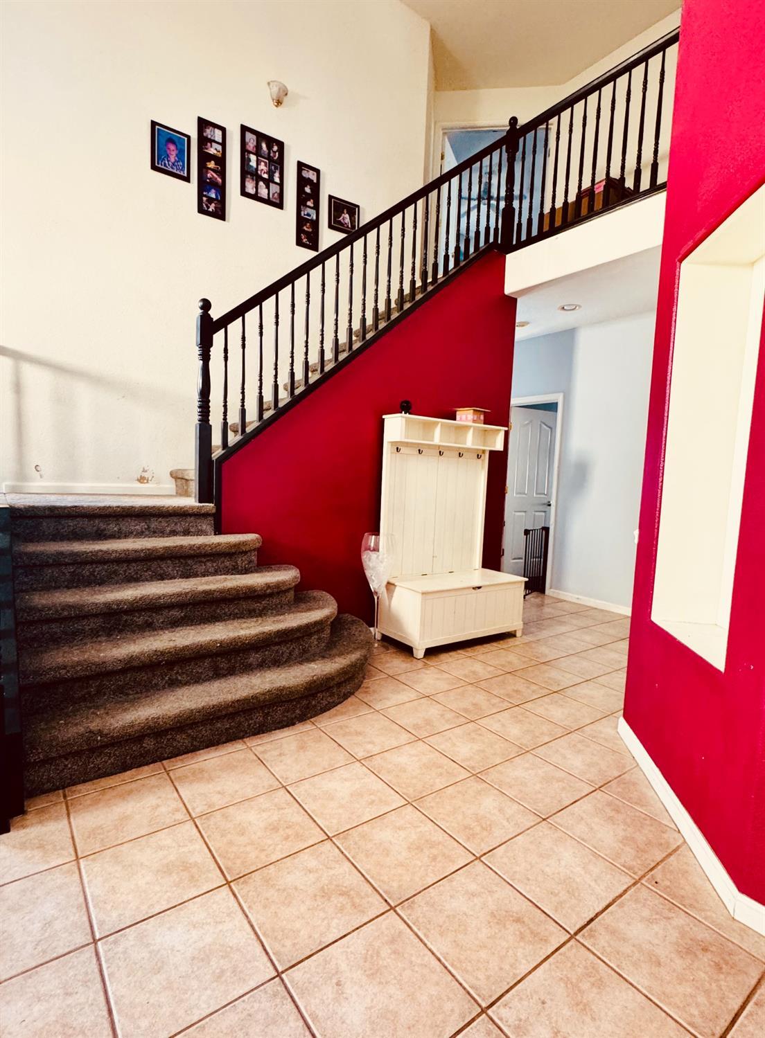 Elk Grove, California, 95624, United States, 4 Bedrooms Bedrooms, ,3 BathroomsBathrooms,Residential,For Sale,1976777