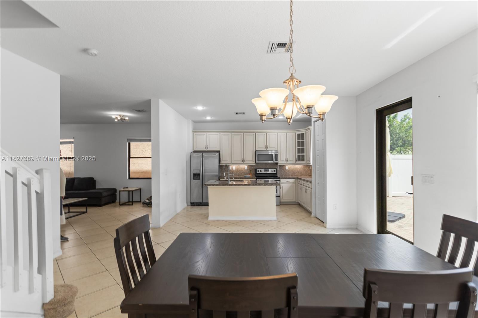 Miami, Florida, 33179, United States, 3 Bedrooms Bedrooms, ,3 BathroomsBathrooms,Residential,For Sale,1868662