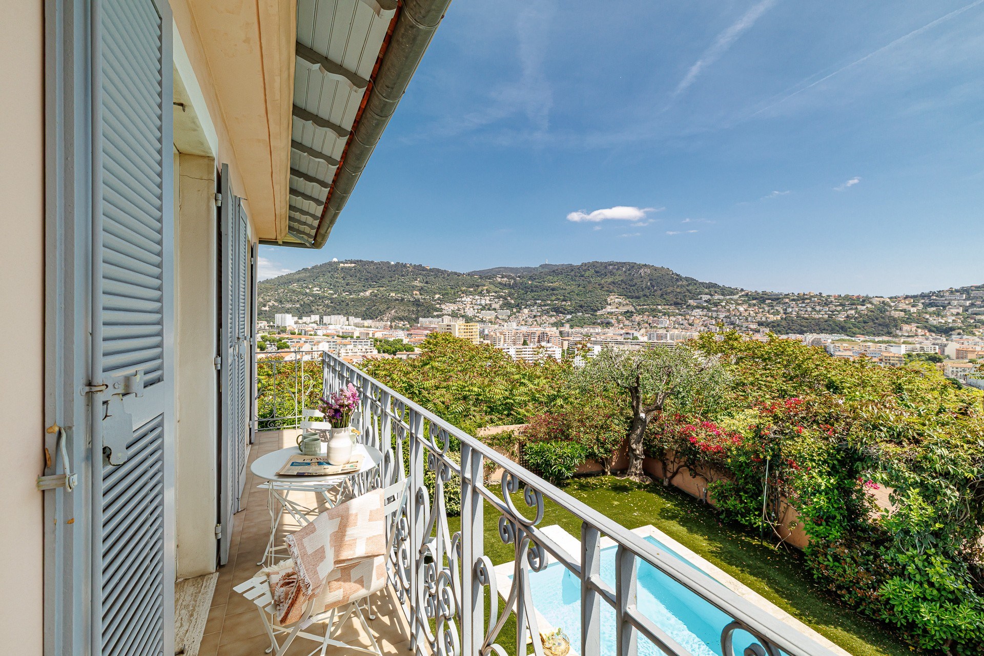  Nice Cimiez property with main house, 9 rental units, pool and large garage inv… - 物件實景