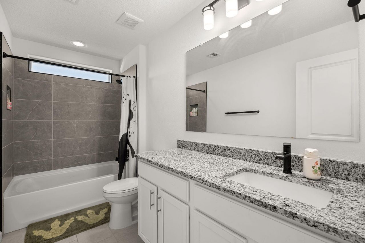 Albuquerque, New Mexico, 87120, United States, 4 Bedrooms Bedrooms, ,3 BathroomsBathrooms,Residential,For Sale,1958873