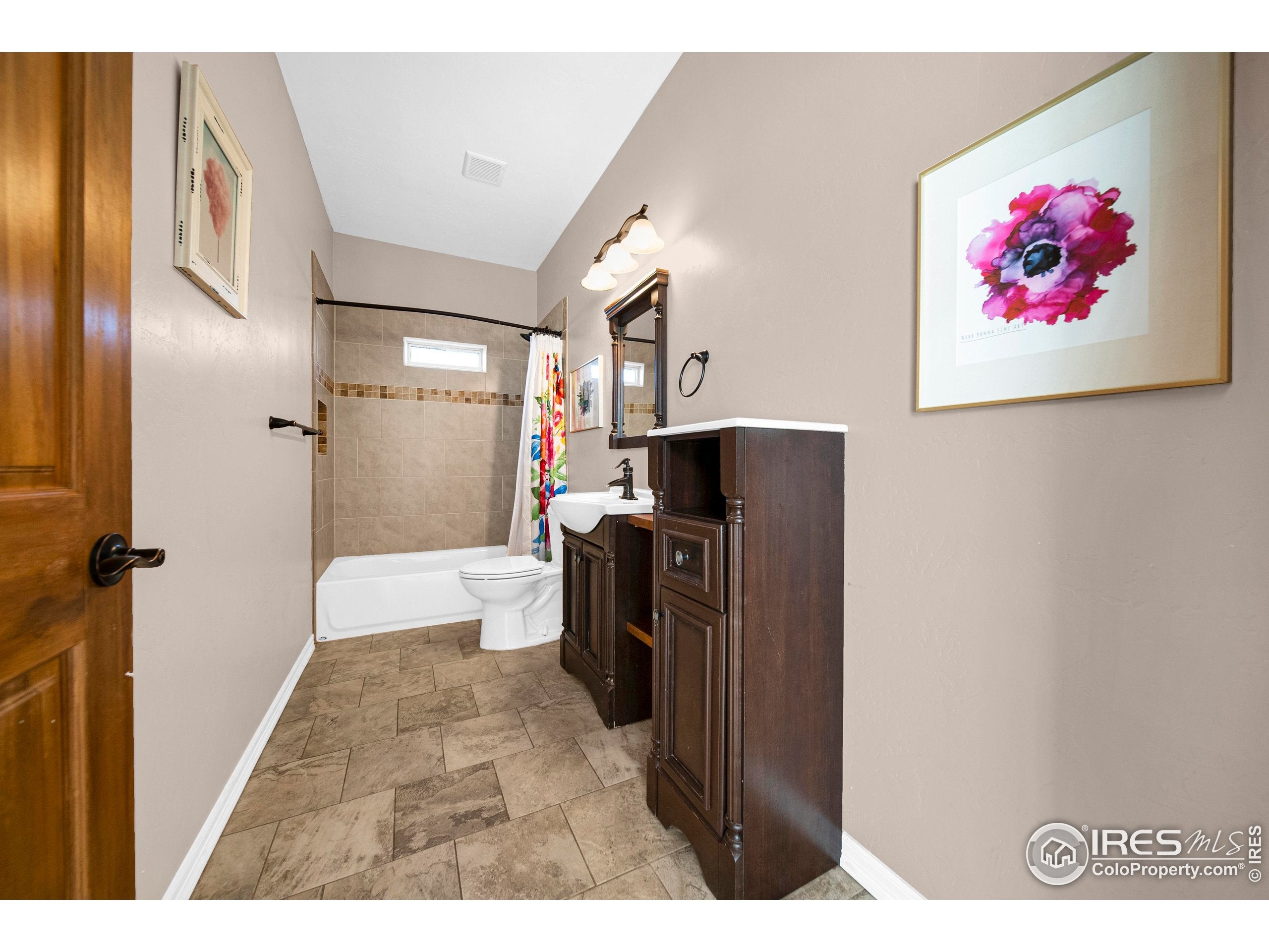 Fort Morgan, Colorado, 80701, United States, 3 Bedrooms Bedrooms, ,4 BathroomsBathrooms,Residential,For Sale,1982618