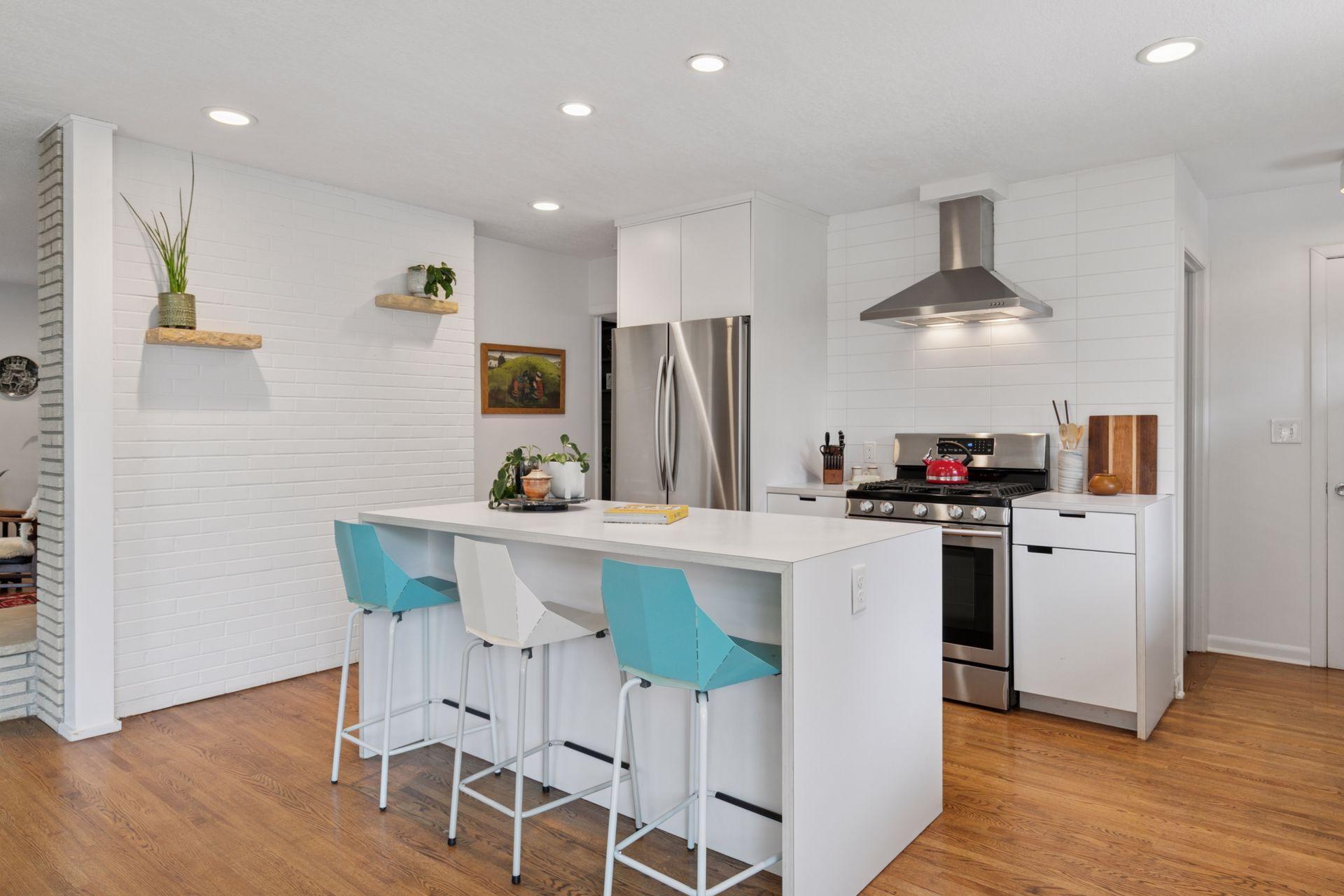 Saint Paul, Minnesota, 55108, United States, 3 Bedrooms Bedrooms, ,1 BathroomBathrooms,Residential,For Sale,1934212