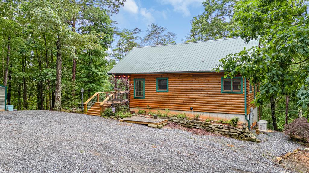 Ellijay, Georgia, 30540, United States, 3 Bedrooms Bedrooms, ,3 BathroomsBathrooms,Residential,For Sale,1837268
