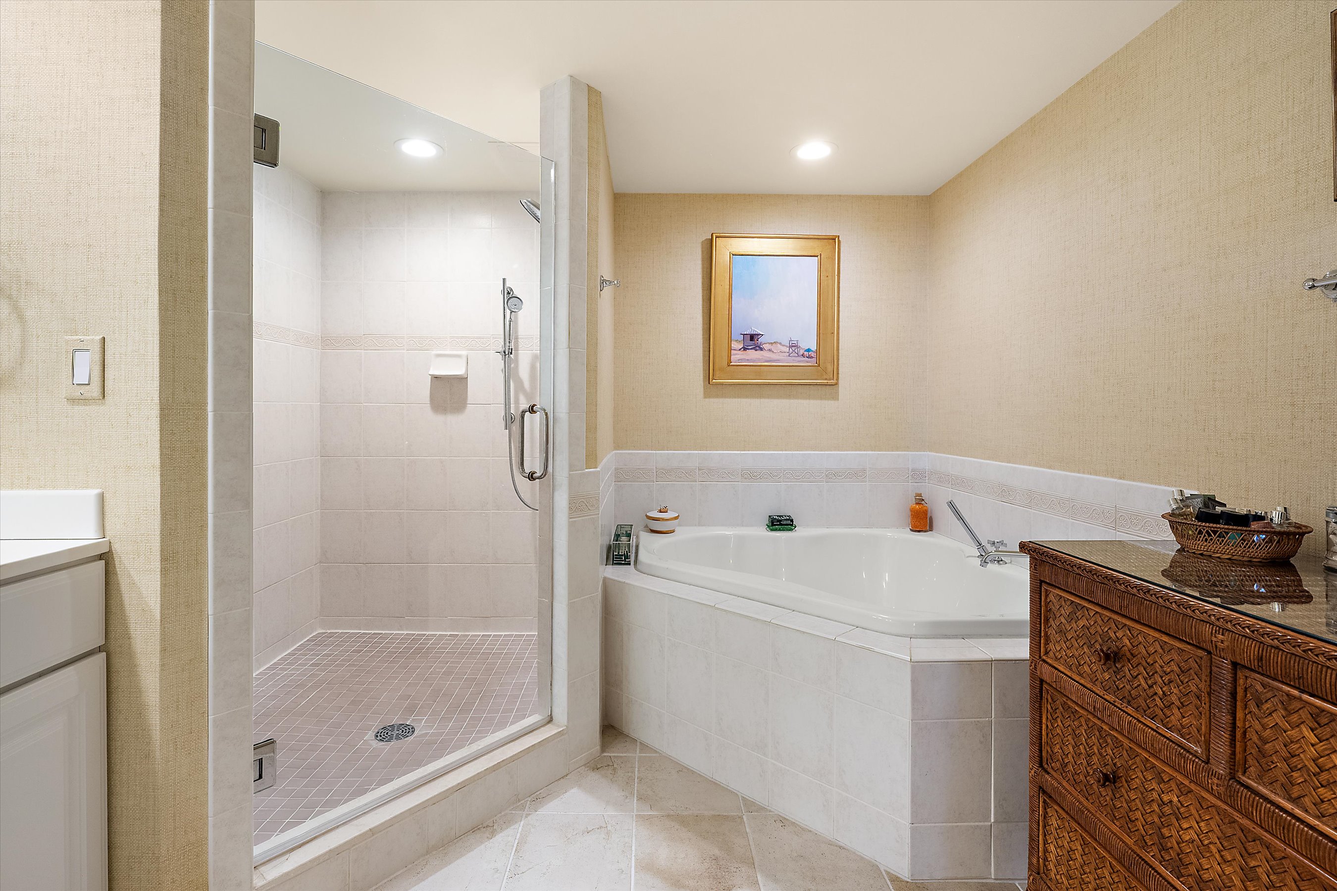  NONE AVAILABLE - 物件實景