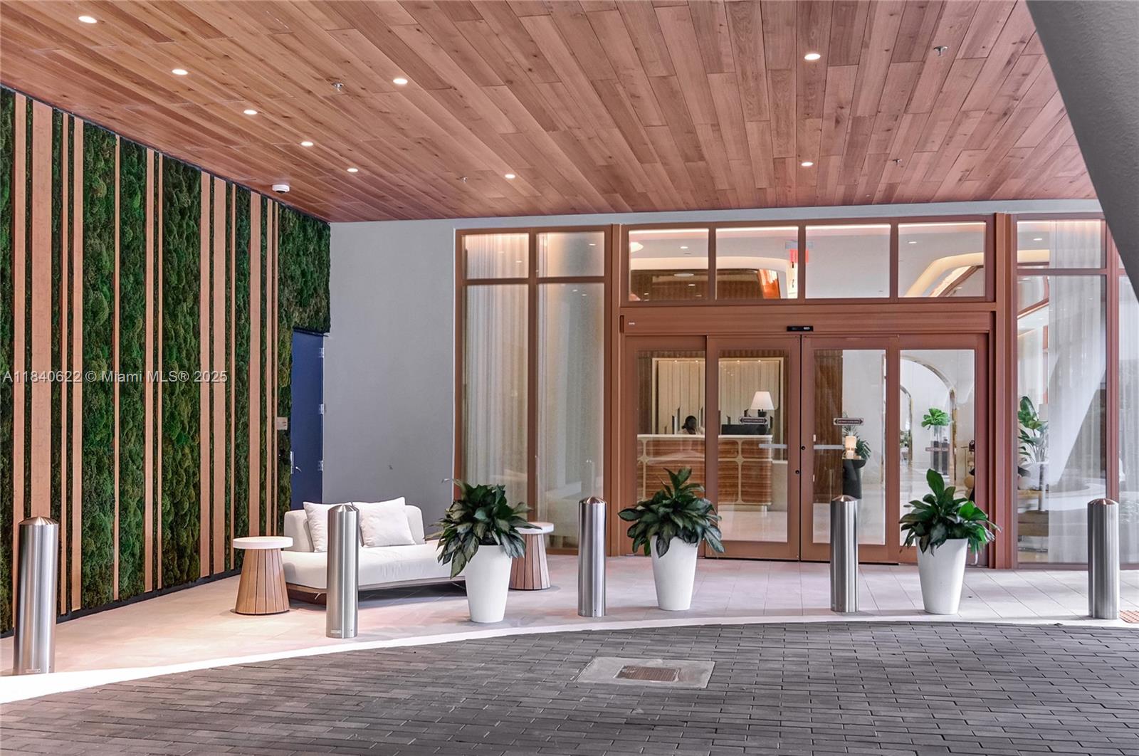 Miami, Florida, 33133, United States, 4 Bedrooms Bedrooms, ,4 BathroomsBathrooms,Residential,For Sale,1898315