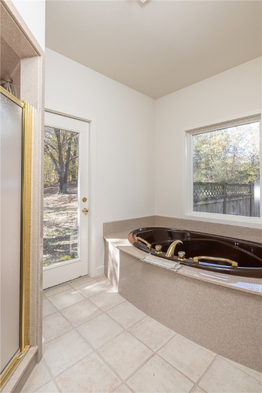 Fayetteville, Arkansas, 72703, United States, 3 Bedrooms Bedrooms, ,3 BathroomsBathrooms,Residential,For Sale,1989133