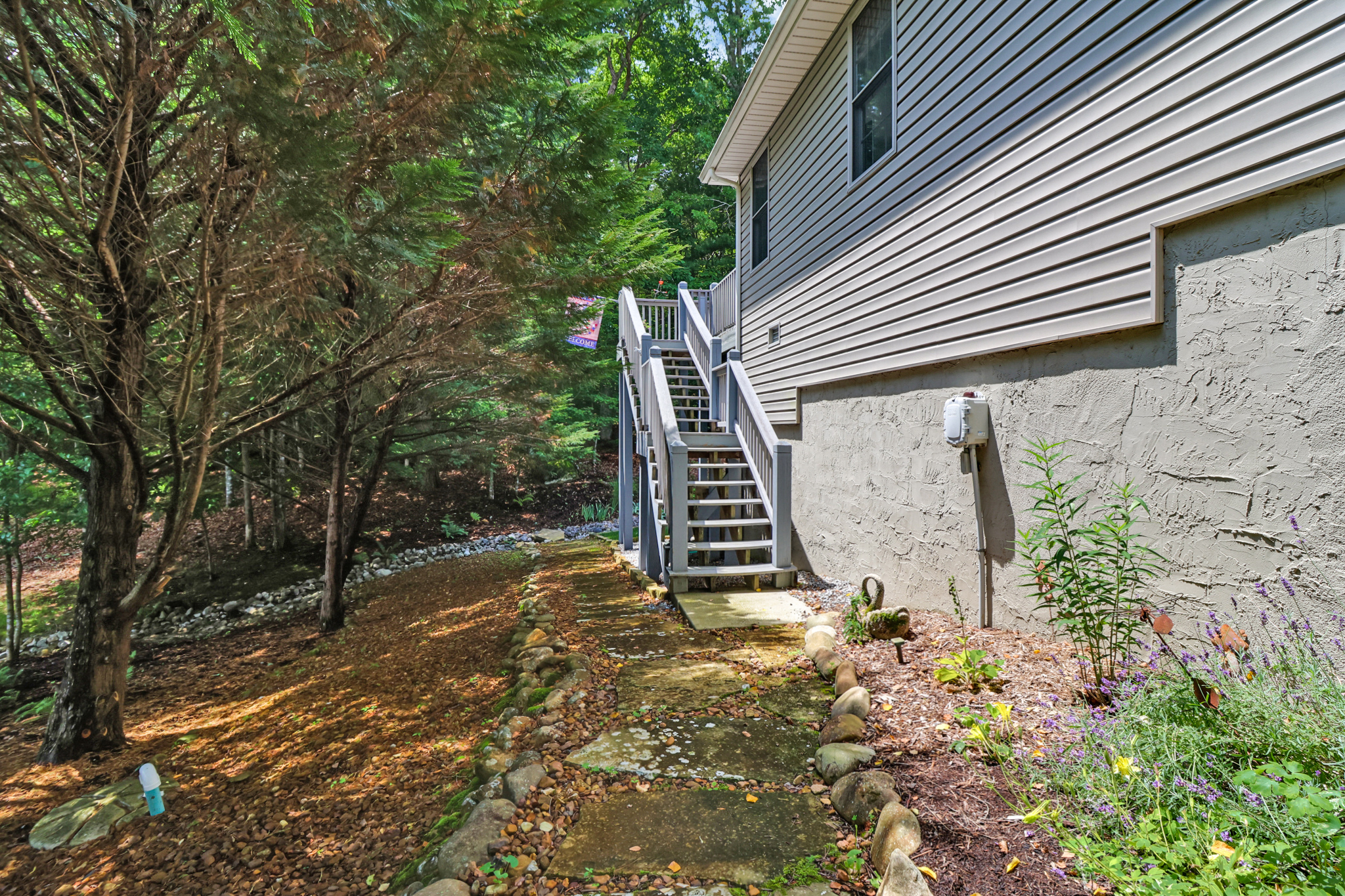 Crossville, Tennessee, 38558, United States, 3 Bedrooms Bedrooms, ,2 BathroomsBathrooms,Residential,For Sale,1975656