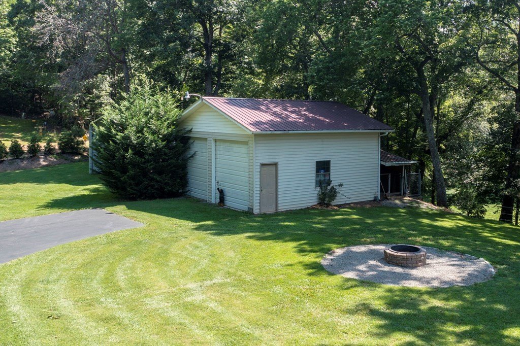 Hayesville, North Carolina, 28904, United States, 3 Bedrooms Bedrooms, ,2 BathroomsBathrooms,Residential,For Sale,1938429