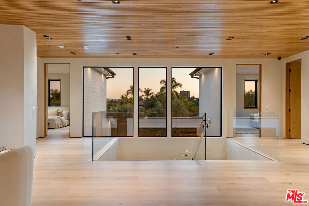 Los Angeles, California, 90024, United States, 8 Bedrooms Bedrooms, ,9 BathroomsBathrooms,Residential,For Sale,1907204