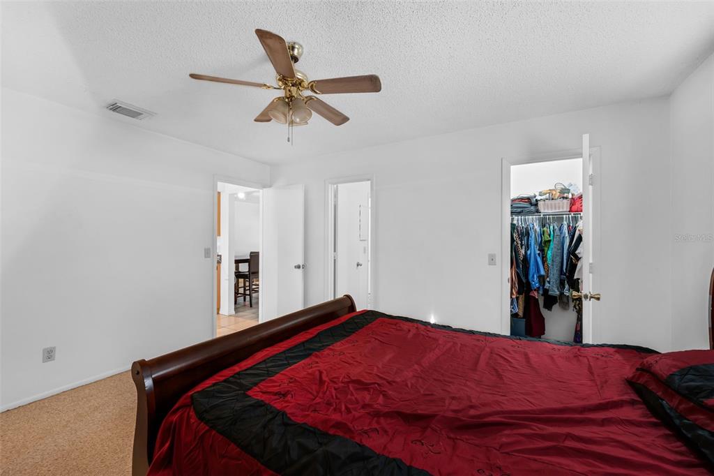 Orlando, Florida, 32825, United States, 4 Bedrooms Bedrooms, ,Residential,For Sale,1957185