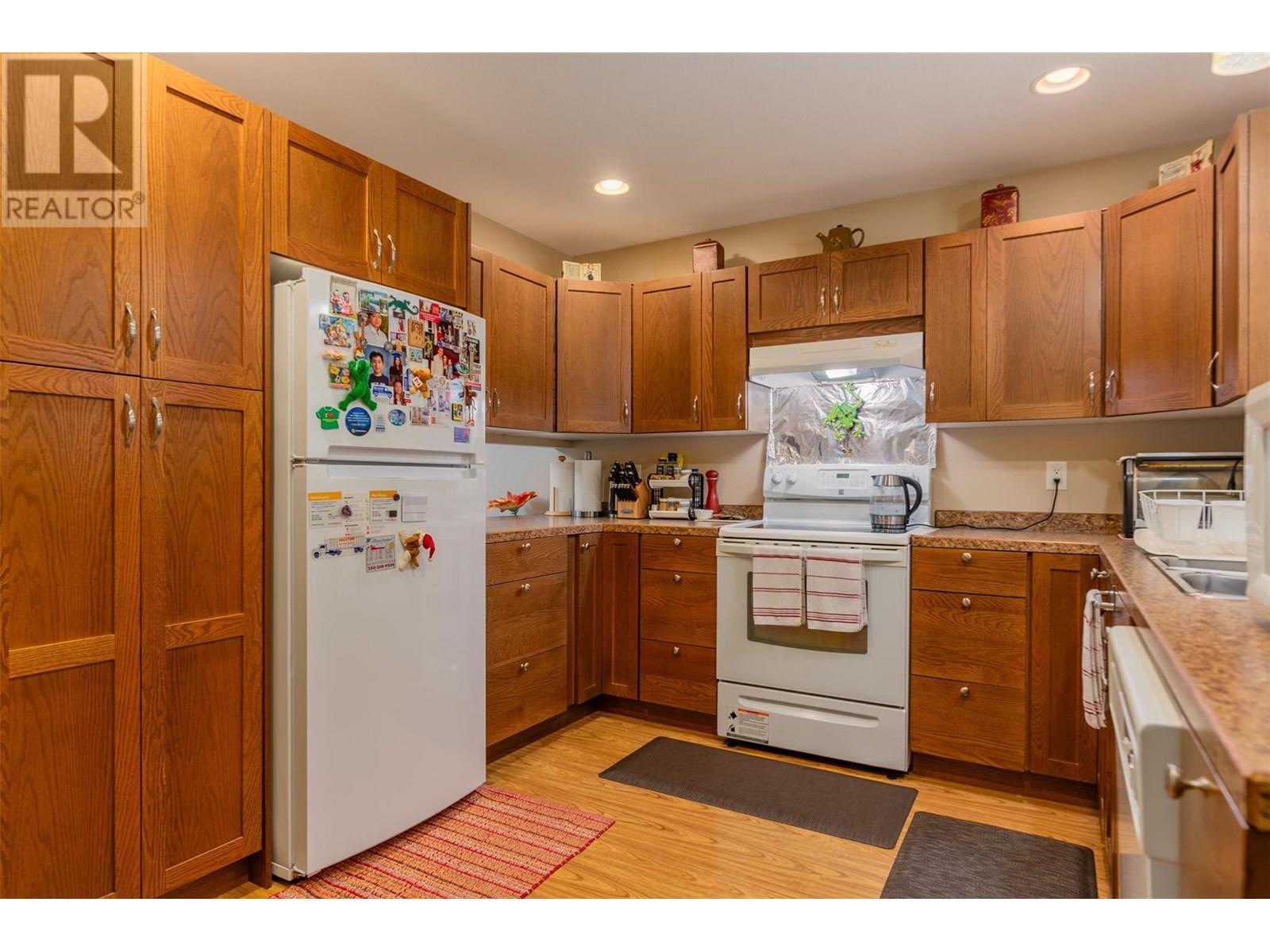 CASTLEGAR, British Columbia, V1N 1J7, CA, 3 Bedrooms Bedrooms, ,2 BathroomsBathrooms,Residential,For Sale,1913084