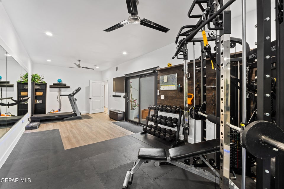 El Paso, Texas, 79936, United States, 5 Bedrooms Bedrooms, ,5 BathroomsBathrooms,Residential,For Sale,1980417