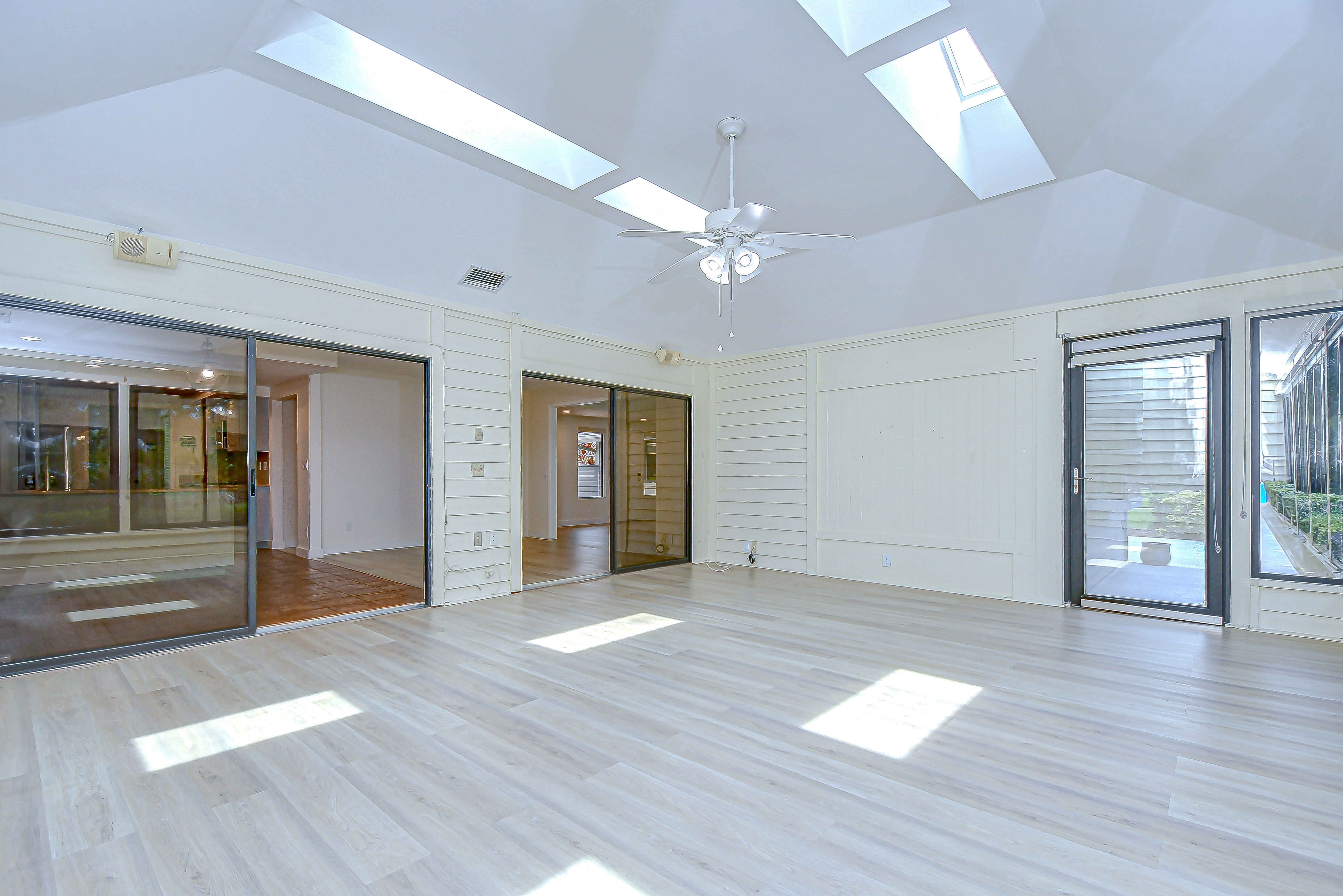 Wesley Chapel, Florida, 33543, United States, 3 Bedrooms Bedrooms, ,3 BathroomsBathrooms,Residential,For Sale,1915571