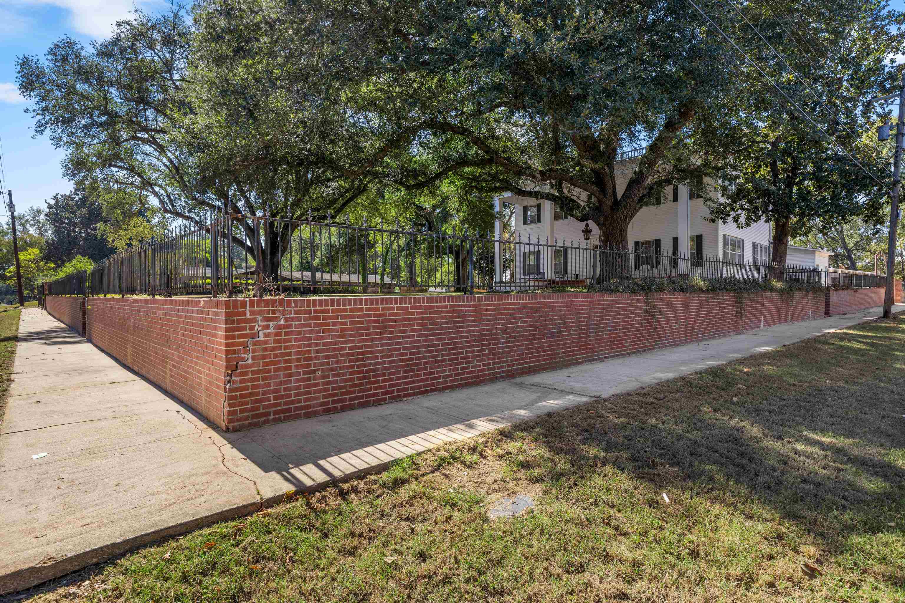 Jefferson, Texas, 75657, United States, 5 Bedrooms Bedrooms, ,5 BathroomsBathrooms,Residential,For Sale,1978271