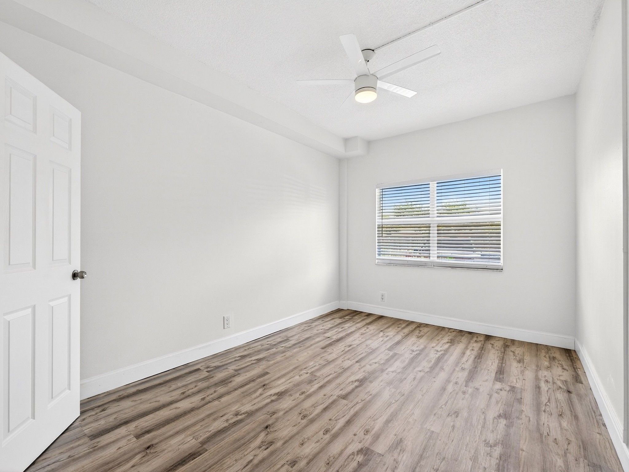  2555 NE 11th Street, Fort Lauderdale, FL, 33304 - 物件實景