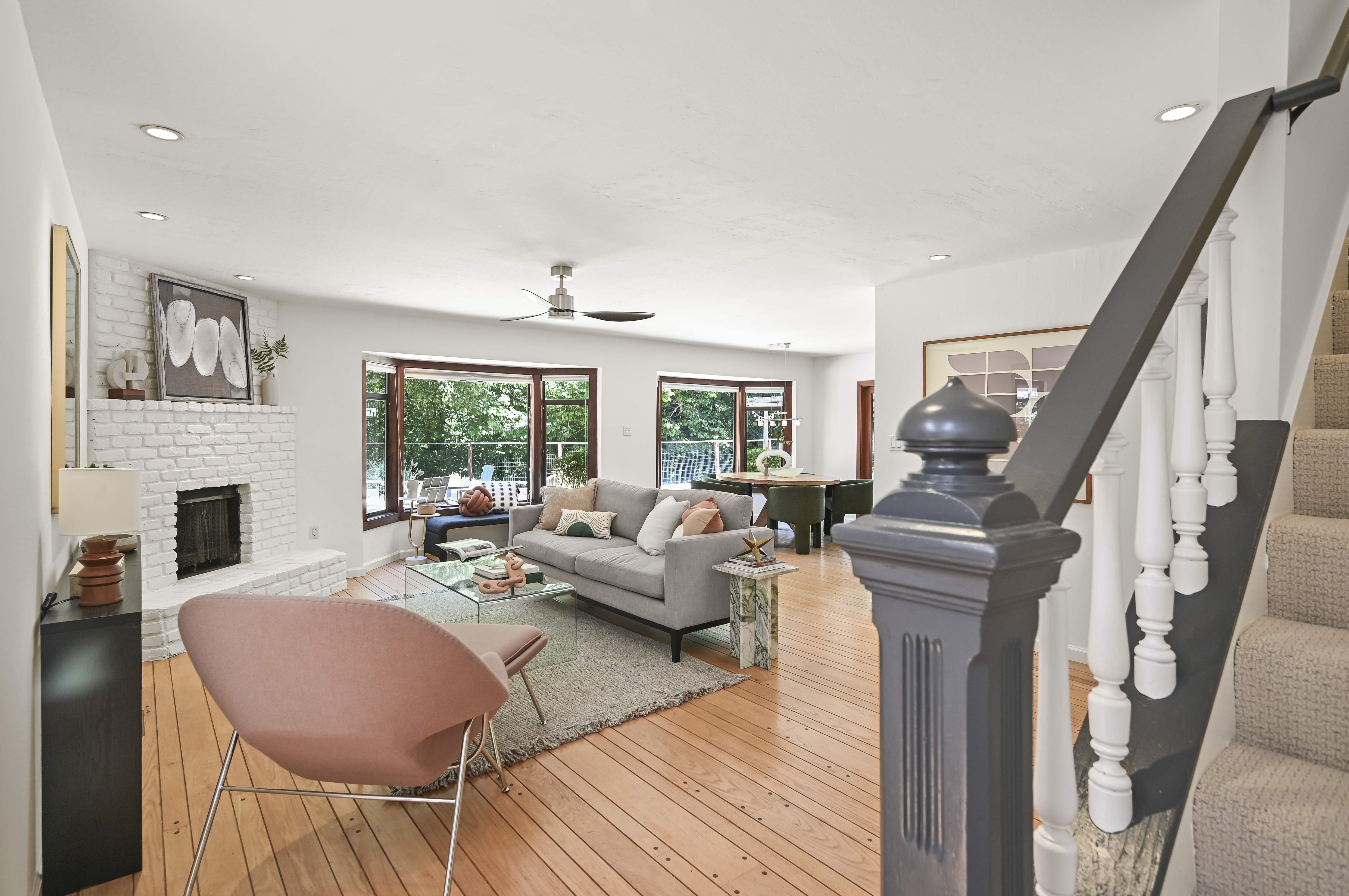  Exceptional Creekside Home in Desirable Saranap - 物件實景