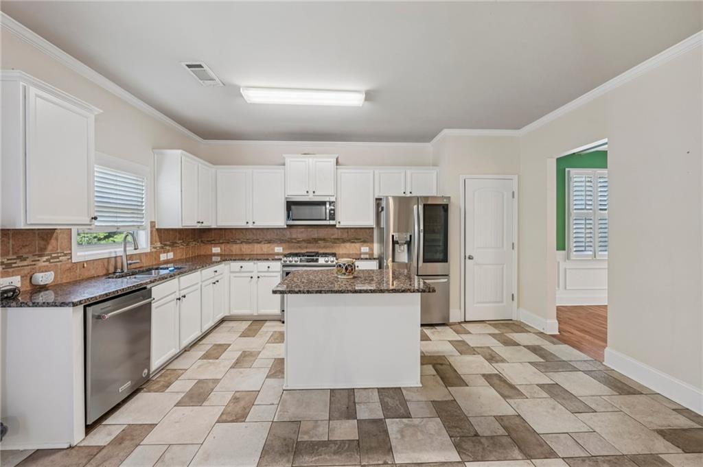 Woodstock, Georgia, 30188, United States, 5 Bedrooms Bedrooms, ,5 BathroomsBathrooms,Residential,For Sale,1927829