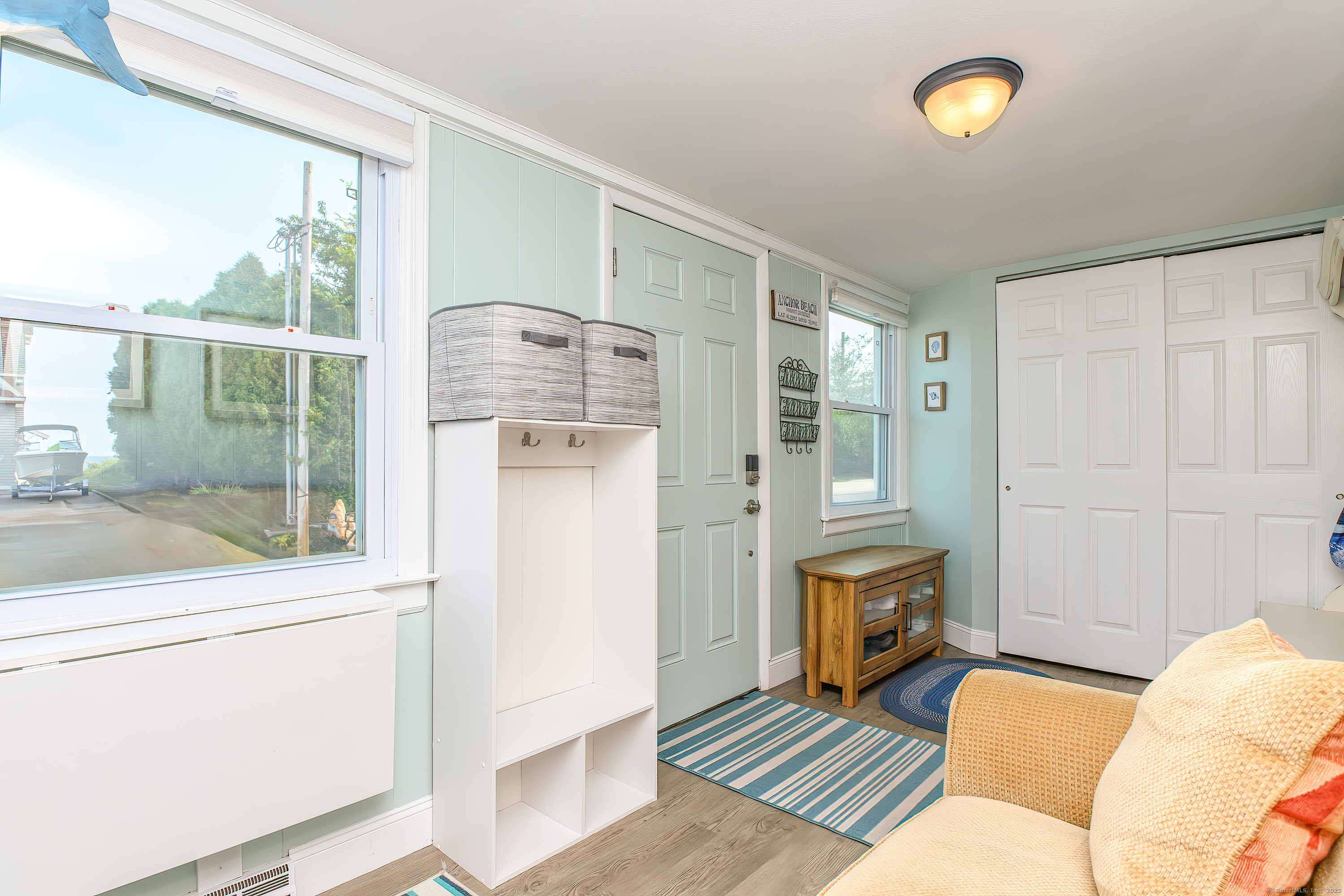 Milford, Connecticut, 06460, United States, 3 Bedrooms Bedrooms, ,2 BathroomsBathrooms,Residential,For Sale,1942157
