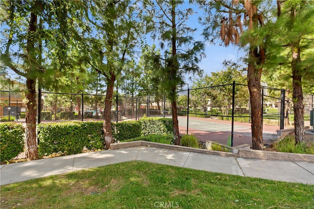 Fontana, California, 92336, United States, 4 Bedrooms Bedrooms, ,3 BathroomsBathrooms,Residential,For Sale,1970103