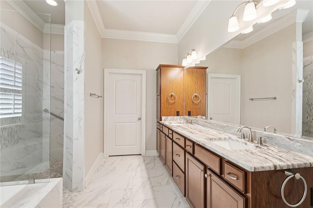 Madisonville, Louisiana, 70447, United States, 4 Bedrooms Bedrooms, ,4 BathroomsBathrooms,Residential,For Sale,1947964