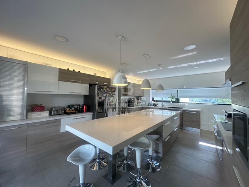 Colina, Chile, 4 Bedrooms Bedrooms, ,4 BathroomsBathrooms,Residential,For Sale,1964916
