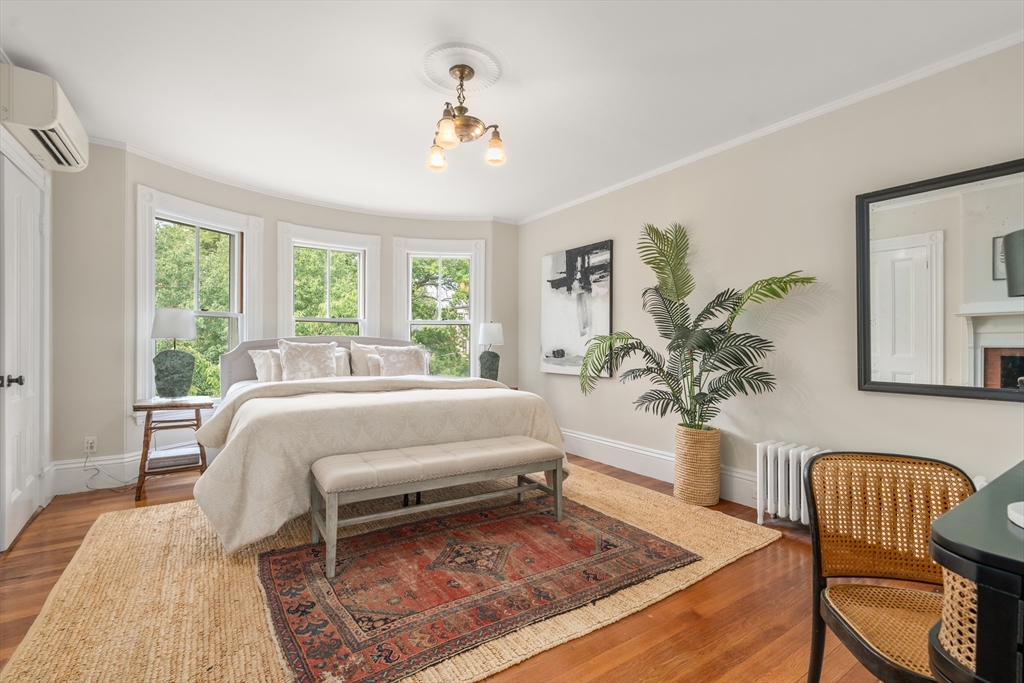 Cambridge, Massachusetts, 02140, United States, 5 Bedrooms Bedrooms, ,4 BathroomsBathrooms,Residential,For Sale,1939674