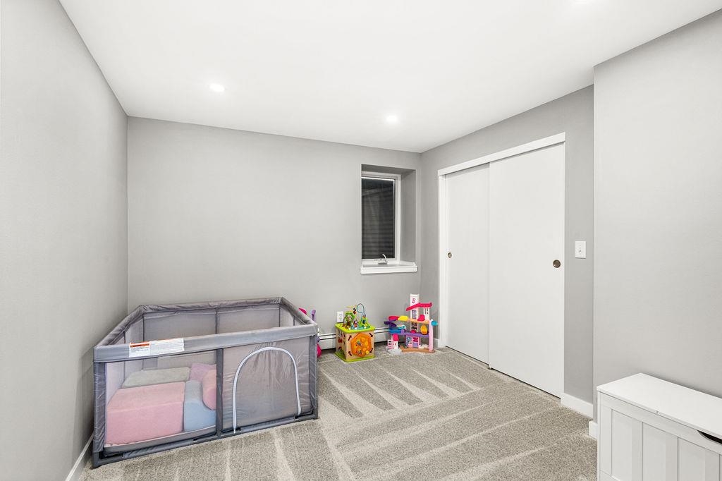 Duluth, Minnesota, 55803, United States, 4 Bedrooms Bedrooms, ,1 BathroomBathrooms,Residential,For Sale,1987307