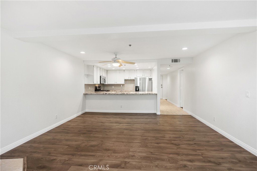 San Clemente, California, 92672, United States, 2 Bedrooms Bedrooms, ,3 BathroomsBathrooms,Residential,For Sale,1989369