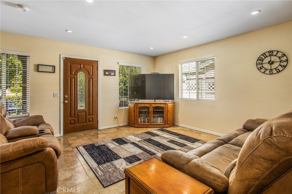 San Bernardino, California, 92410, United States, 4 Bedrooms Bedrooms, ,3 BathroomsBathrooms,Residential,For Sale,1978764